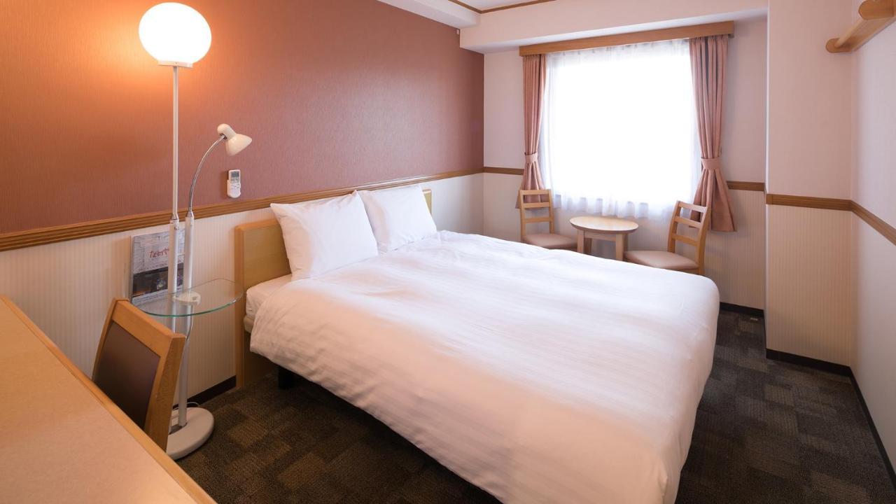 Toyoko Inn Matsuyama Ichibancho Екстериор снимка