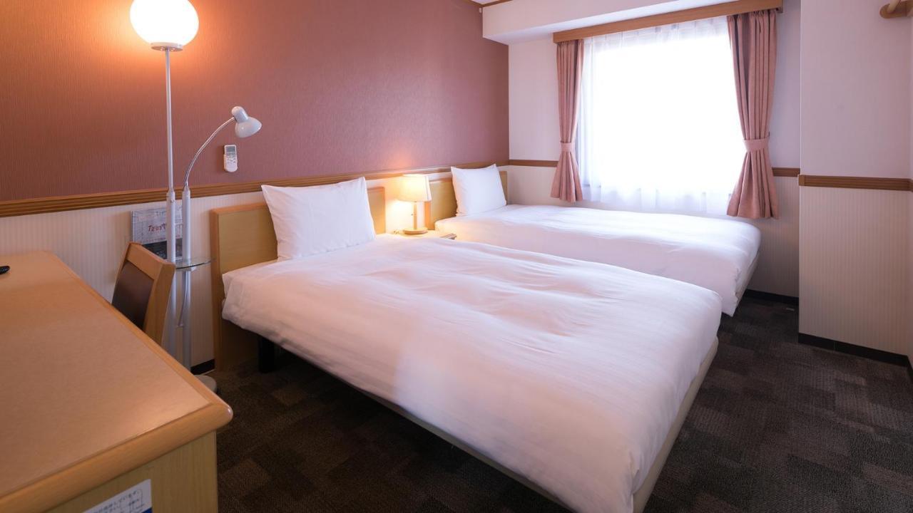 Toyoko Inn Matsuyama Ichibancho Екстериор снимка