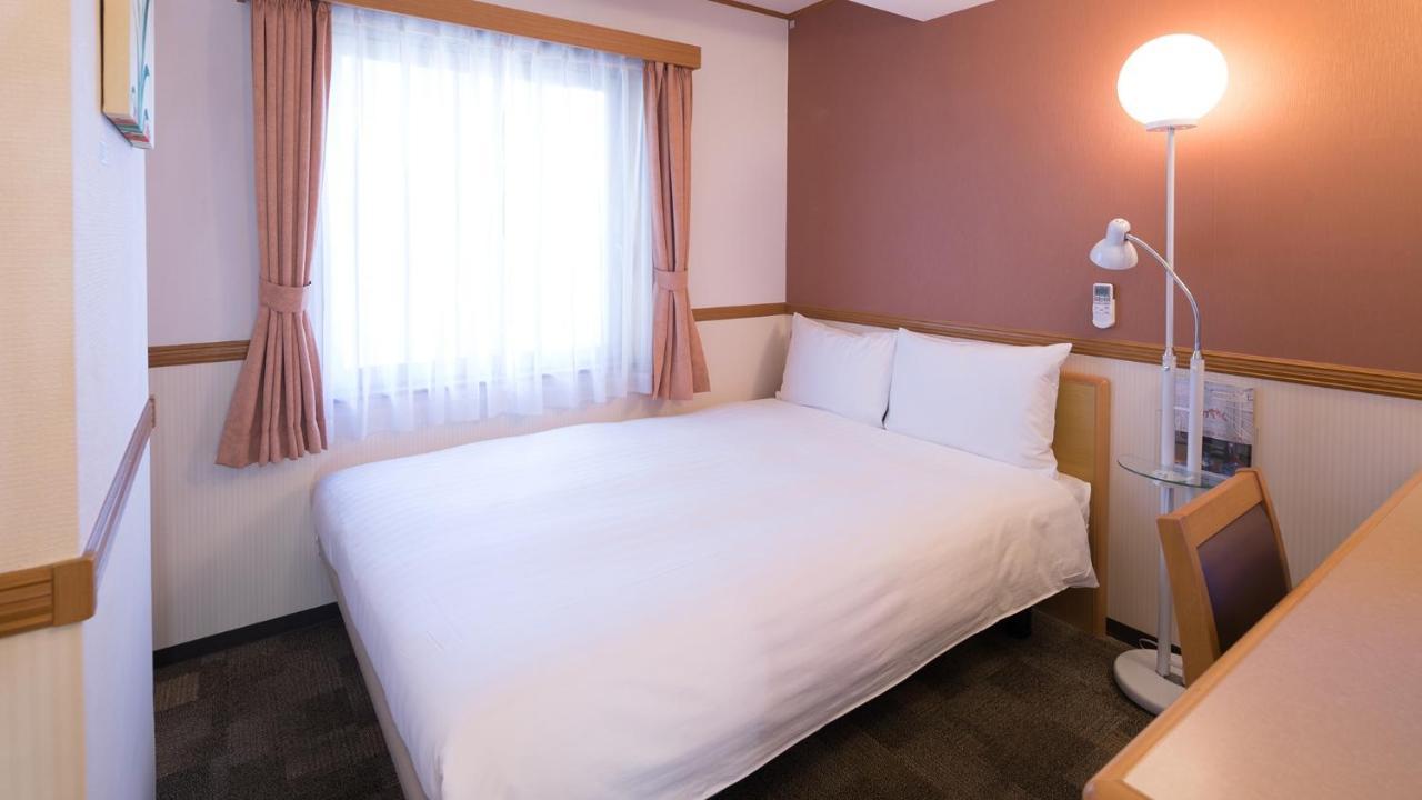 Toyoko Inn Matsuyama Ichibancho Екстериор снимка