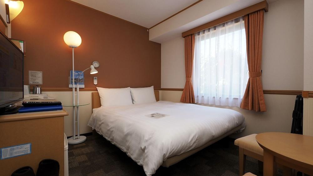 Toyoko Inn Matsuyama Ichibancho Екстериор снимка