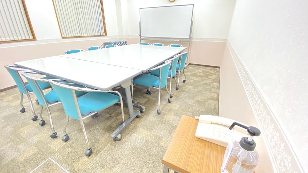 Toyoko Inn Matsuyama Ichibancho Екстериор снимка