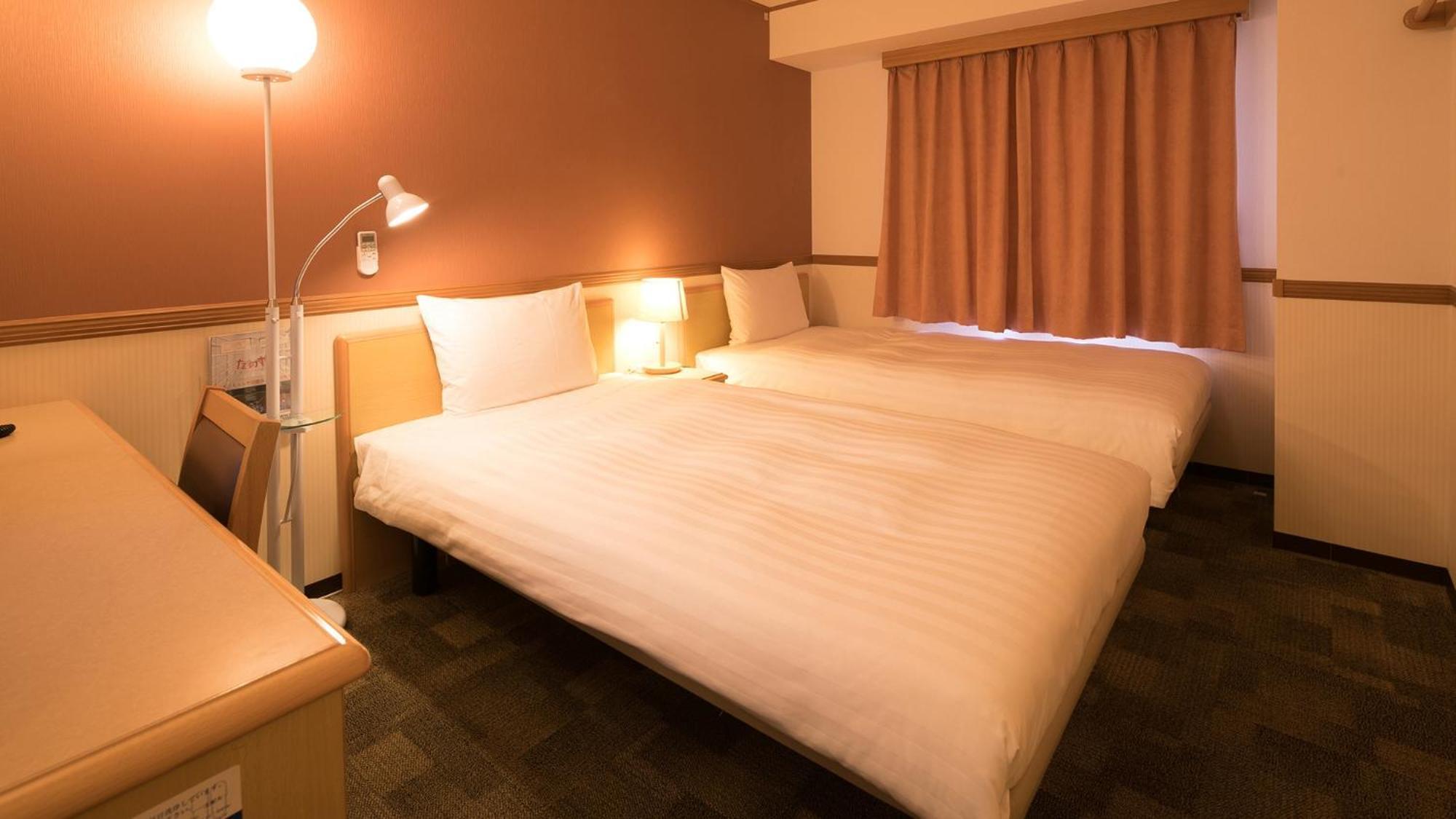 Toyoko Inn Matsuyama Ichibancho Стая снимка